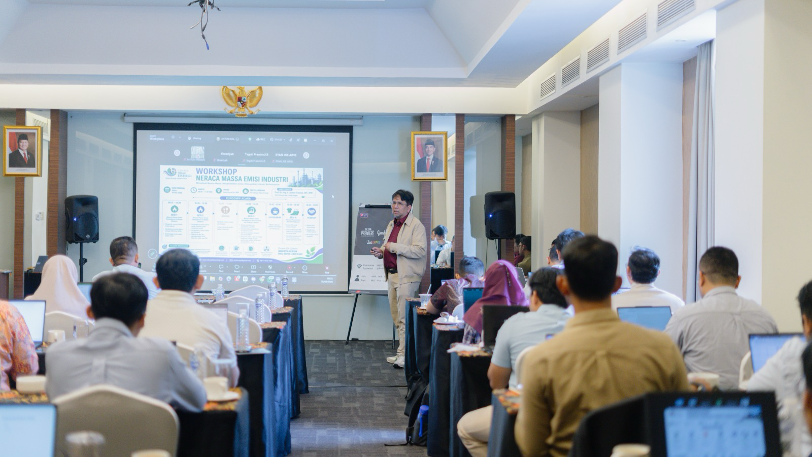 Banner Strategi Industri Menuju Carbon Management